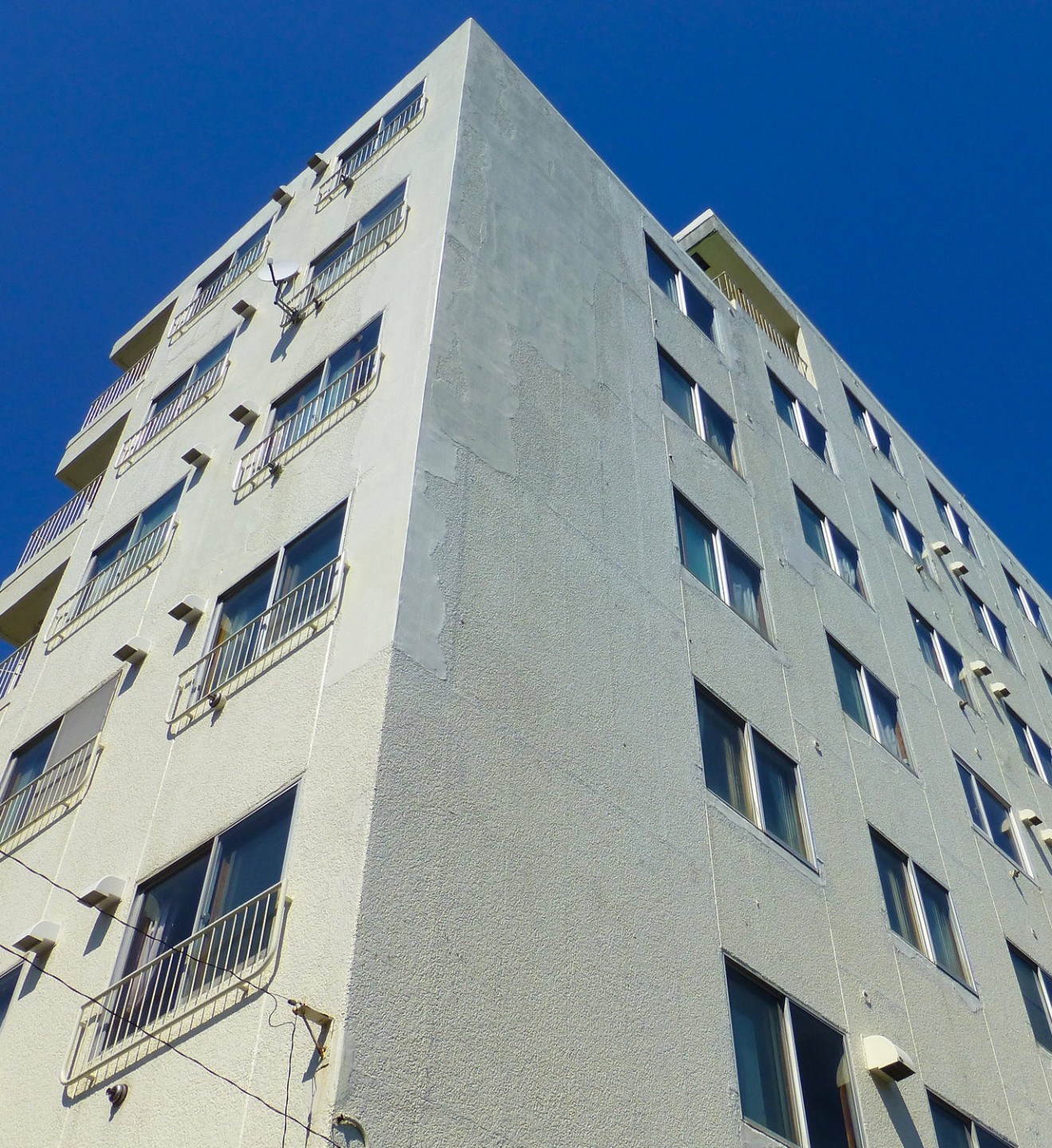 相続した一棟マンションの管理負担を解消